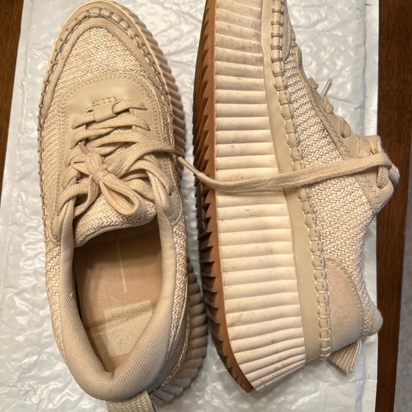 Dolce Vita Cream Chunky Platform Sneakers - Picture 12 of 12